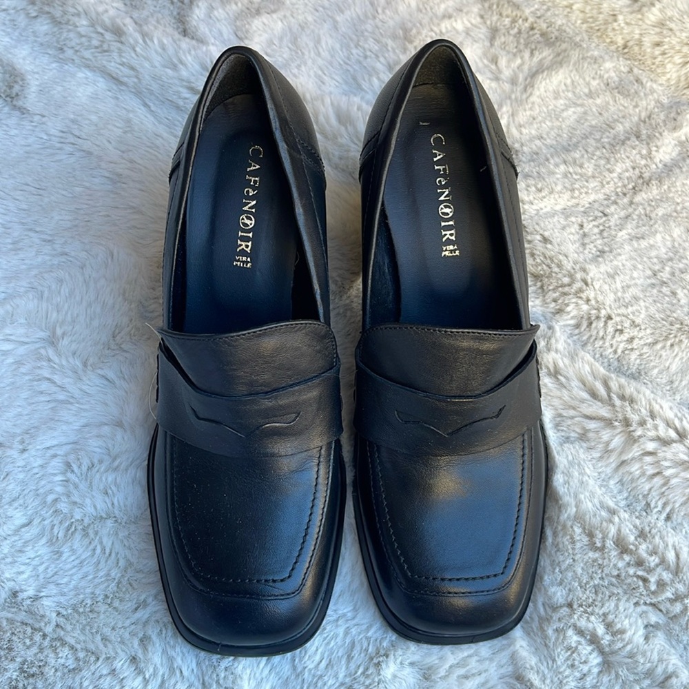 Cafe Noir leather heeled loafer